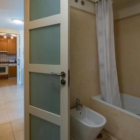 Apartment M&r - Swimming Pool - Garage - Ac *