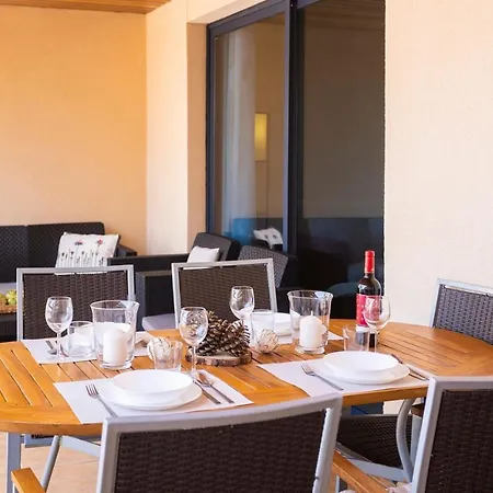 M&r Апартаменты *